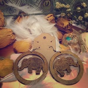 Beautiful wooden elephant in circle earrings